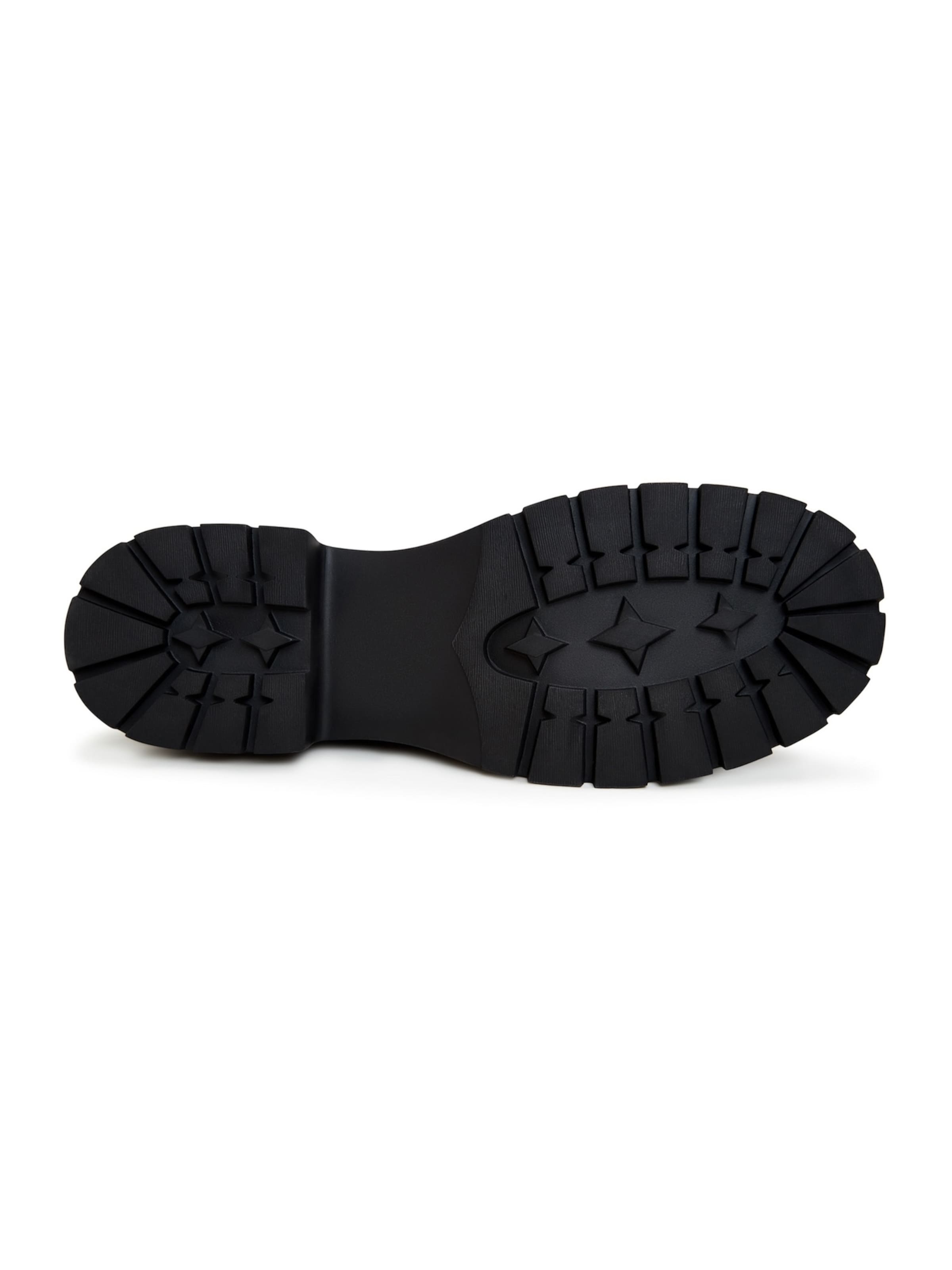 Chaussure basse CESARE GASPARI en noir