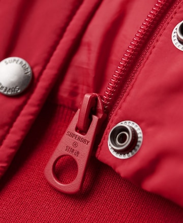 Veste mi-saison Superdry en rouge