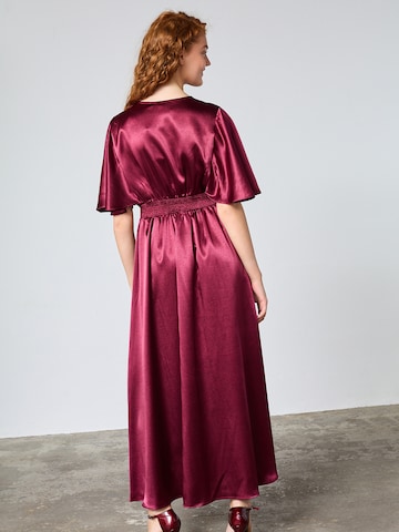 Abito da sera 'GISELA' di SISTERS POINT in rosso