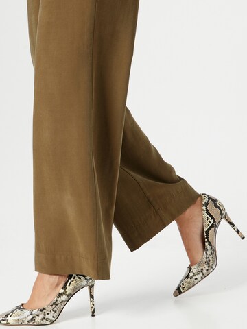 Wide leg Pantaloni 'Febe' di Peppercorn in verde