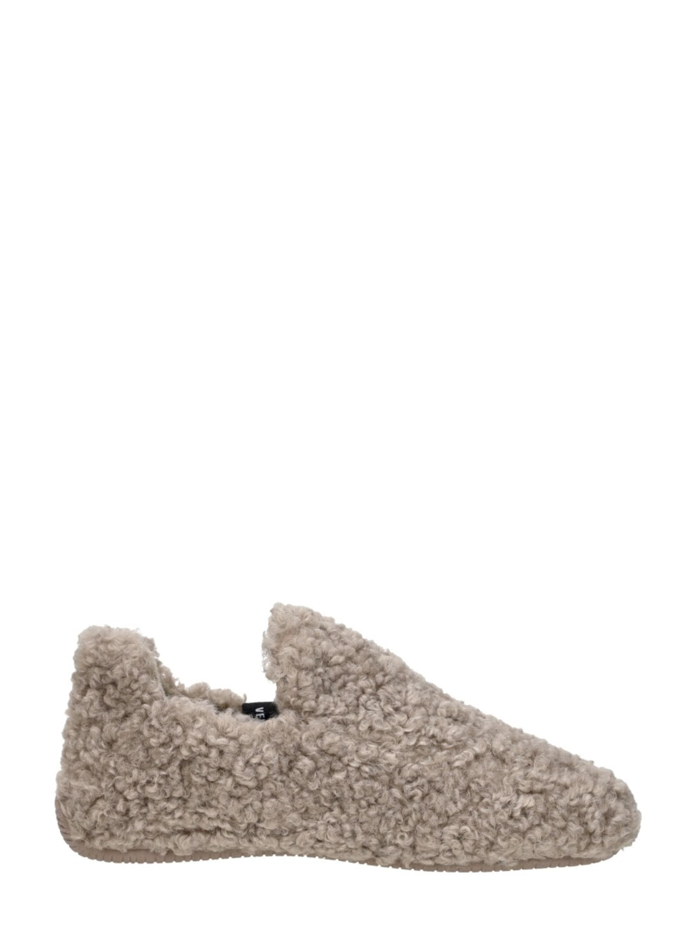 VERBENAS Huisschoenen 'Yuk Curly' in Grijs