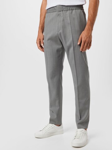 Coupe slim Pantalon à plis 'Howard' HUGO en gris : devant