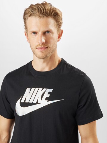 Nike Sportswear T-Shirt in Schwarz