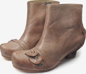 TIGGERS Ankle Boots in Brown