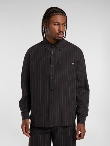 DICKIES - Comfort Fit Camisa em preto: frente