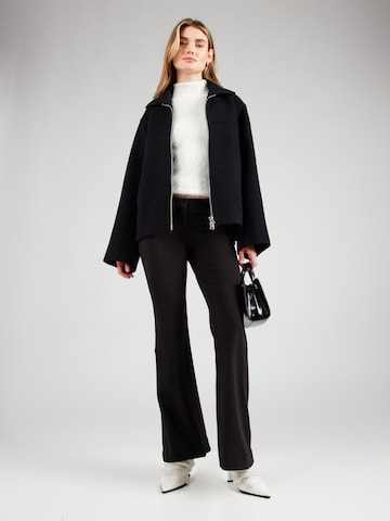 WEEKDAY Flared Pants 'Sarabi' in Black