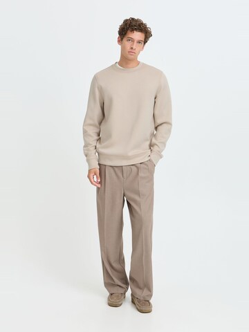 Casual Friday Sweatshirt 'Sebastian' in Beige: front