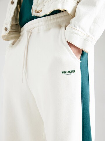 HOLLISTER - regular Pantalón en beige