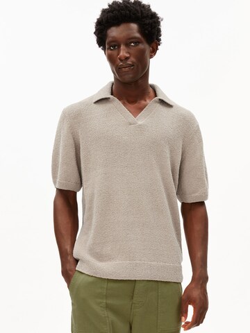 T-Shirt ARMEDANGELS en beige : devant