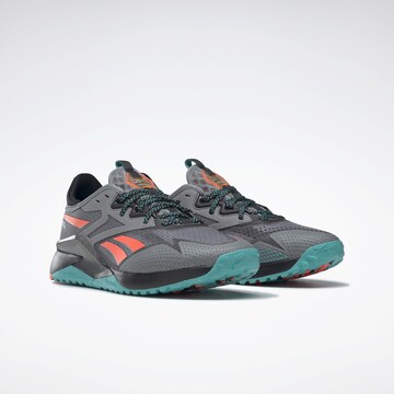 Scarpa da corsa 'Nano X2 TR Adventure' di Reebok in grigio