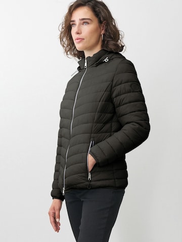 ONUA Between-Season Jacket 'Daylight' in Black