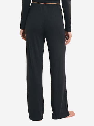 Pantaloncini da pigiama 'Rita' di ETAM in nero