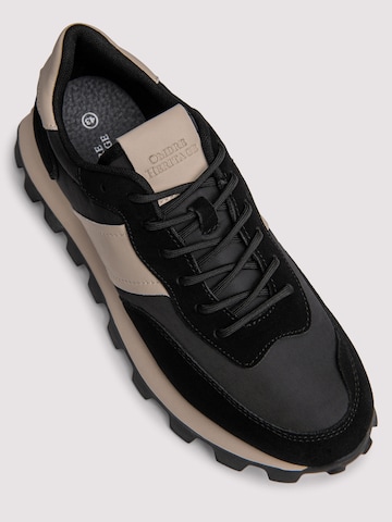 Pantofi de la Ombre pe negru