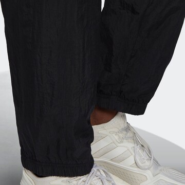 ADIDAS ORIGINALS Tapered Pants in Black