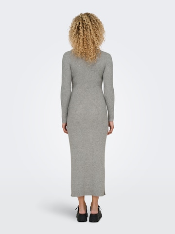 Robes en maille 'ONLKatia' ONLY en gris