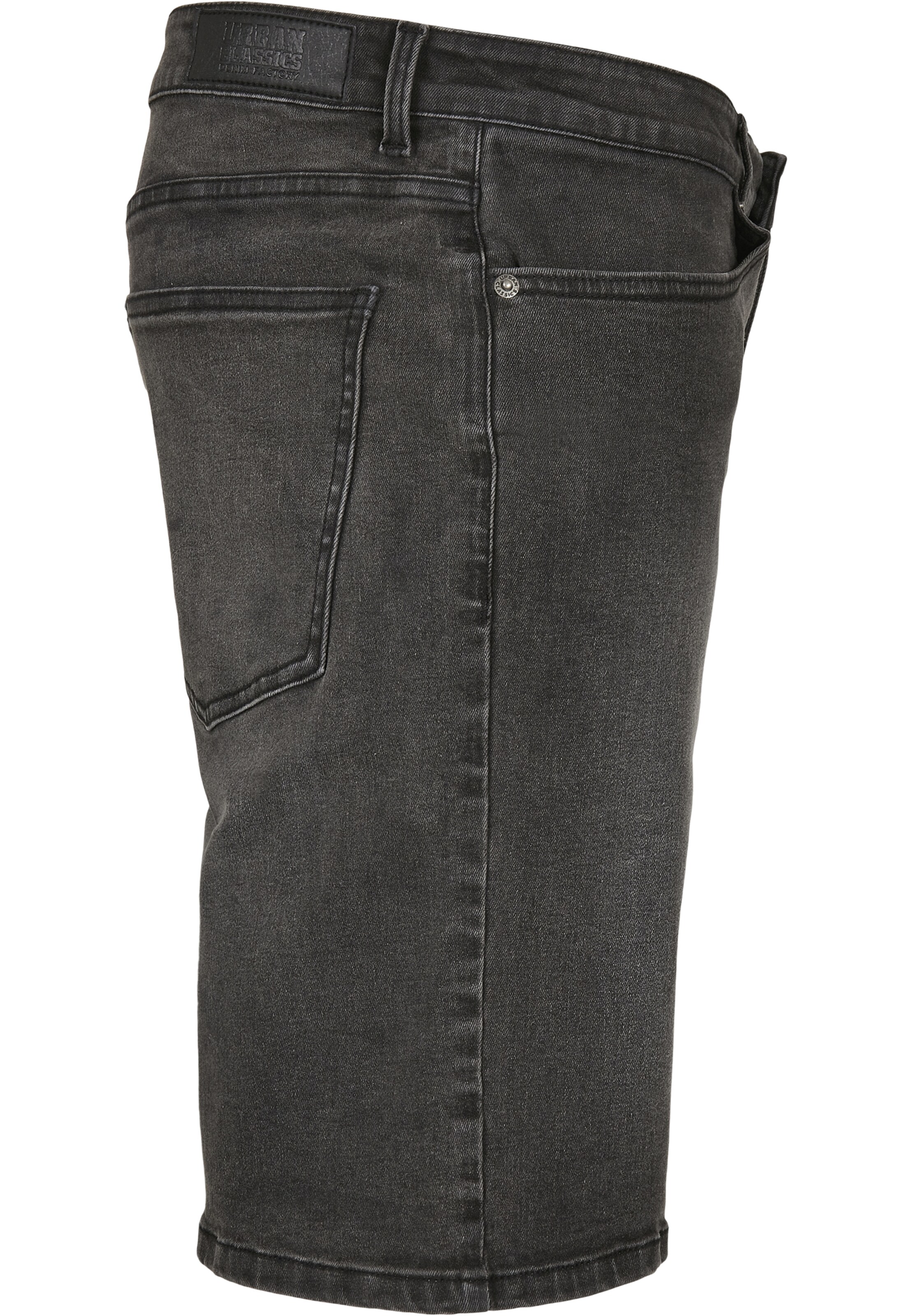 Urban Classics Regular Shorts in Schwarz