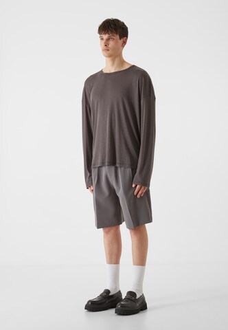 Loosefit Pantaloni con pieghe di Lost Youth in grigio