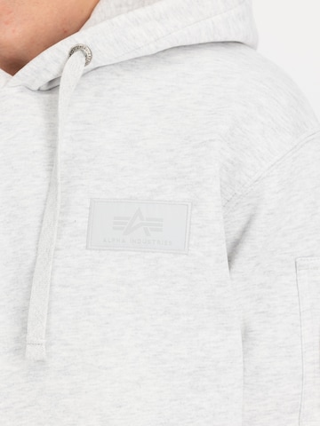ALPHA INDUSTRIES Sweatshirt i grå