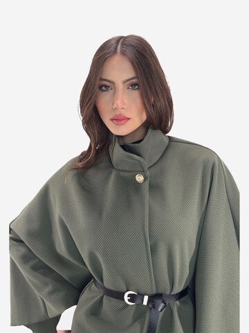 Elara Tussenmantel in Groen