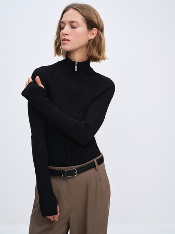 The Set Strickjacke in Braun