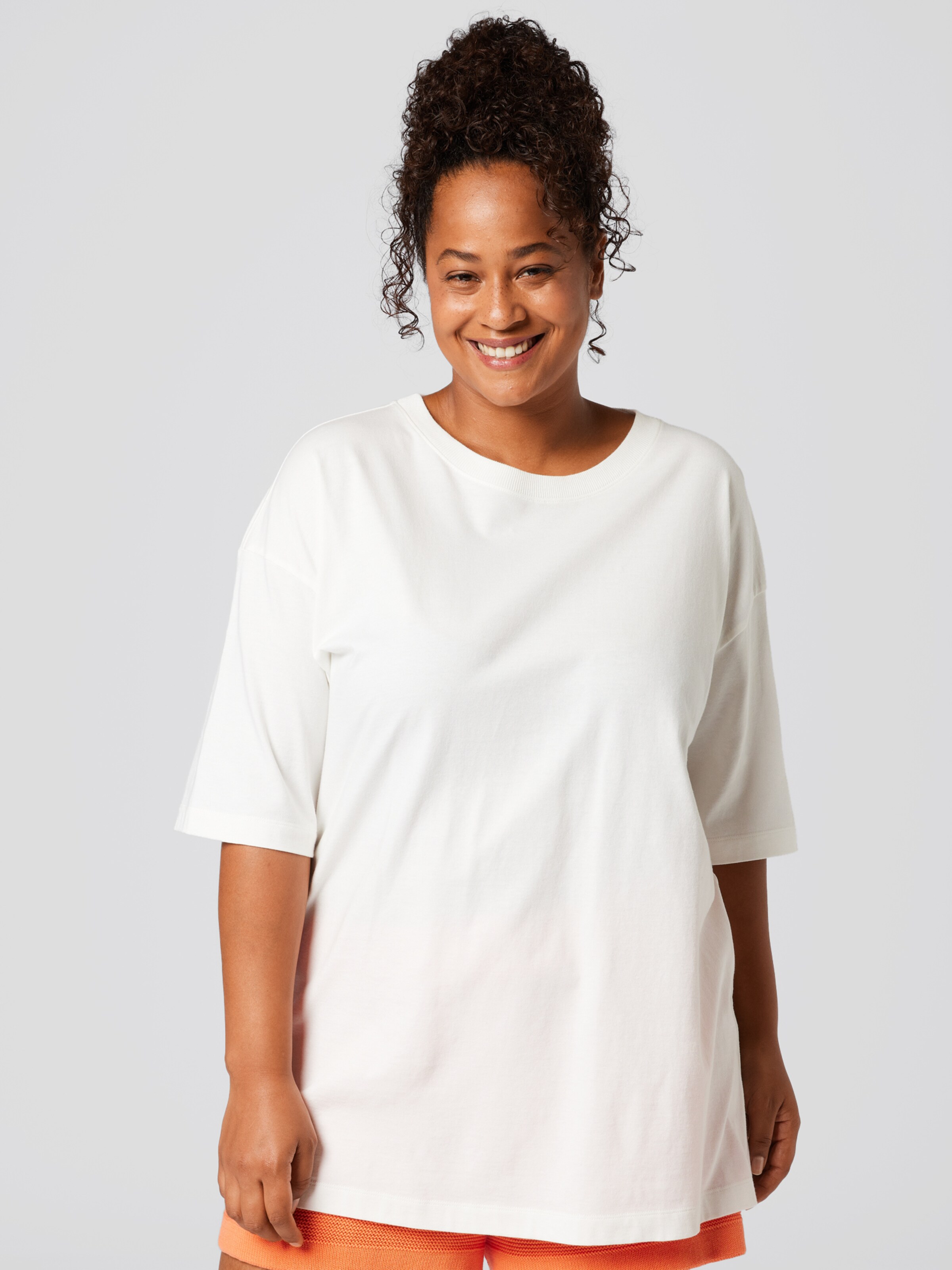 Frauen Shirts & Tops A LOT LESS T-Shirt 'Dakota' in Offwhite - NF25704 Frauen Shirts & Tops A LOT LESS T-Shirt 'Dakota' in Offwhite - NF25704