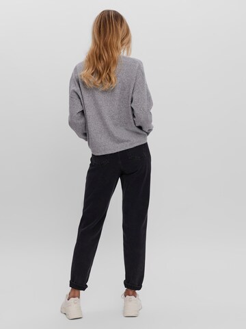 VERO MODA Sweater in Grey