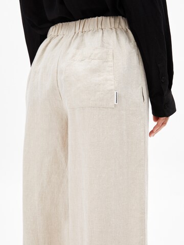 ARMEDANGELS Loose fit Trousers in Beige