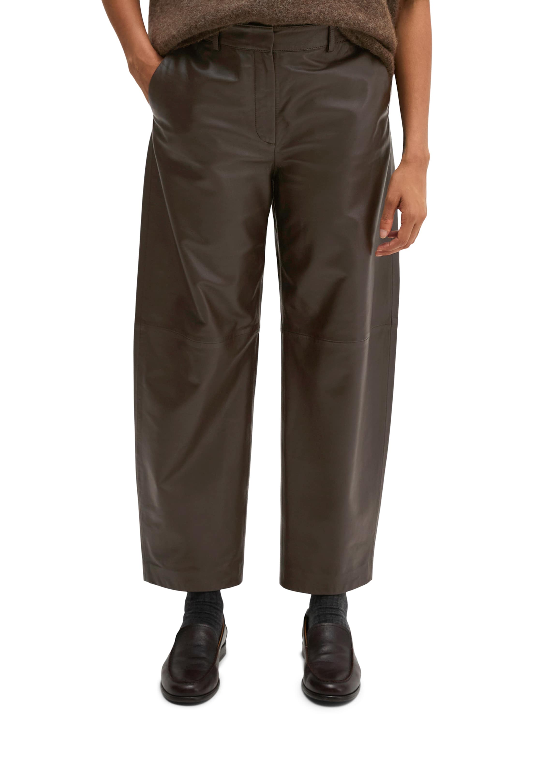 Marc O'Polo Regular Trousers in Brown: front