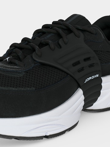 Jordan Rövid szárú sportcipők 'Trunner' - fekete