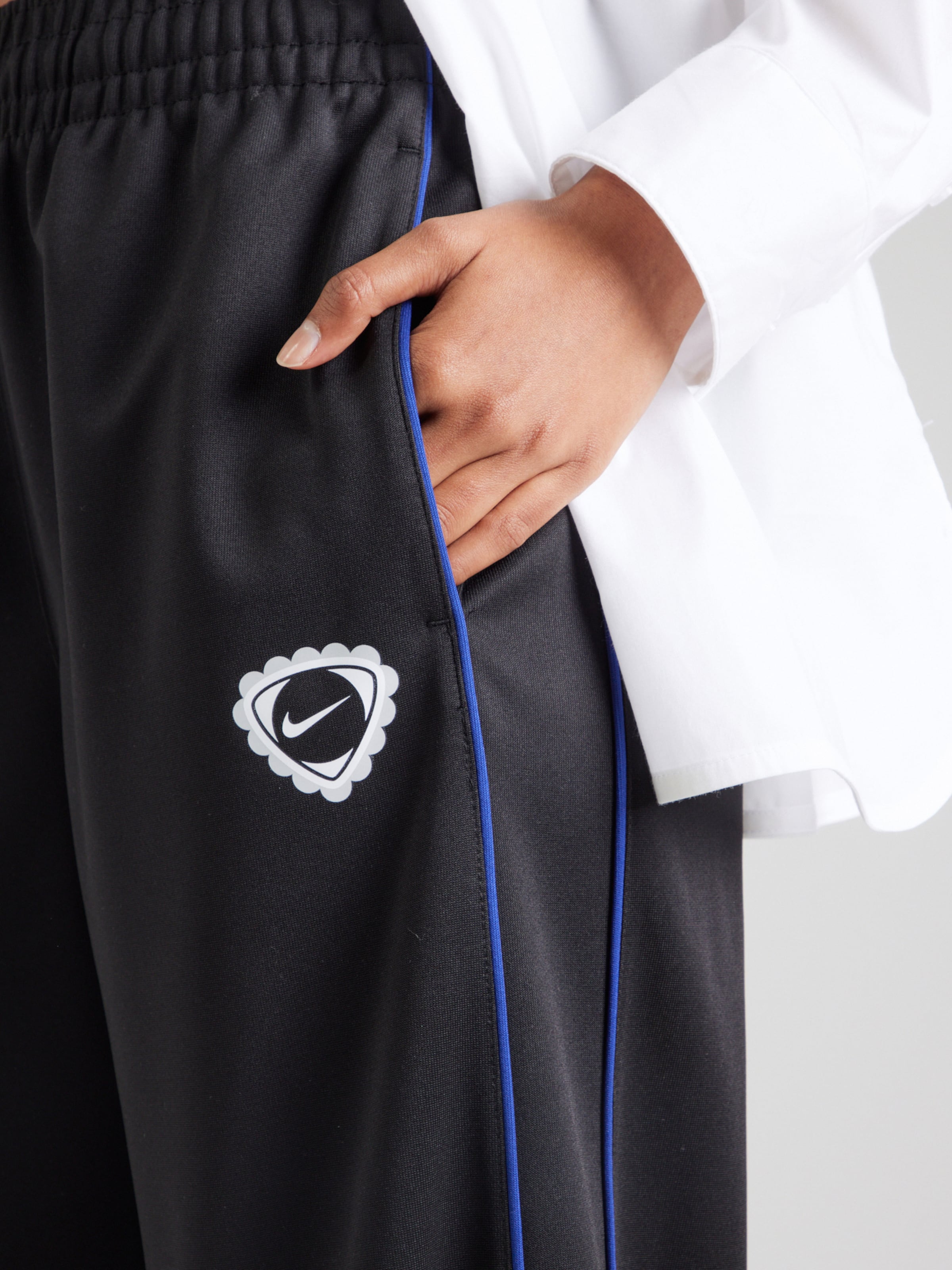 nike women's sisterhood pants