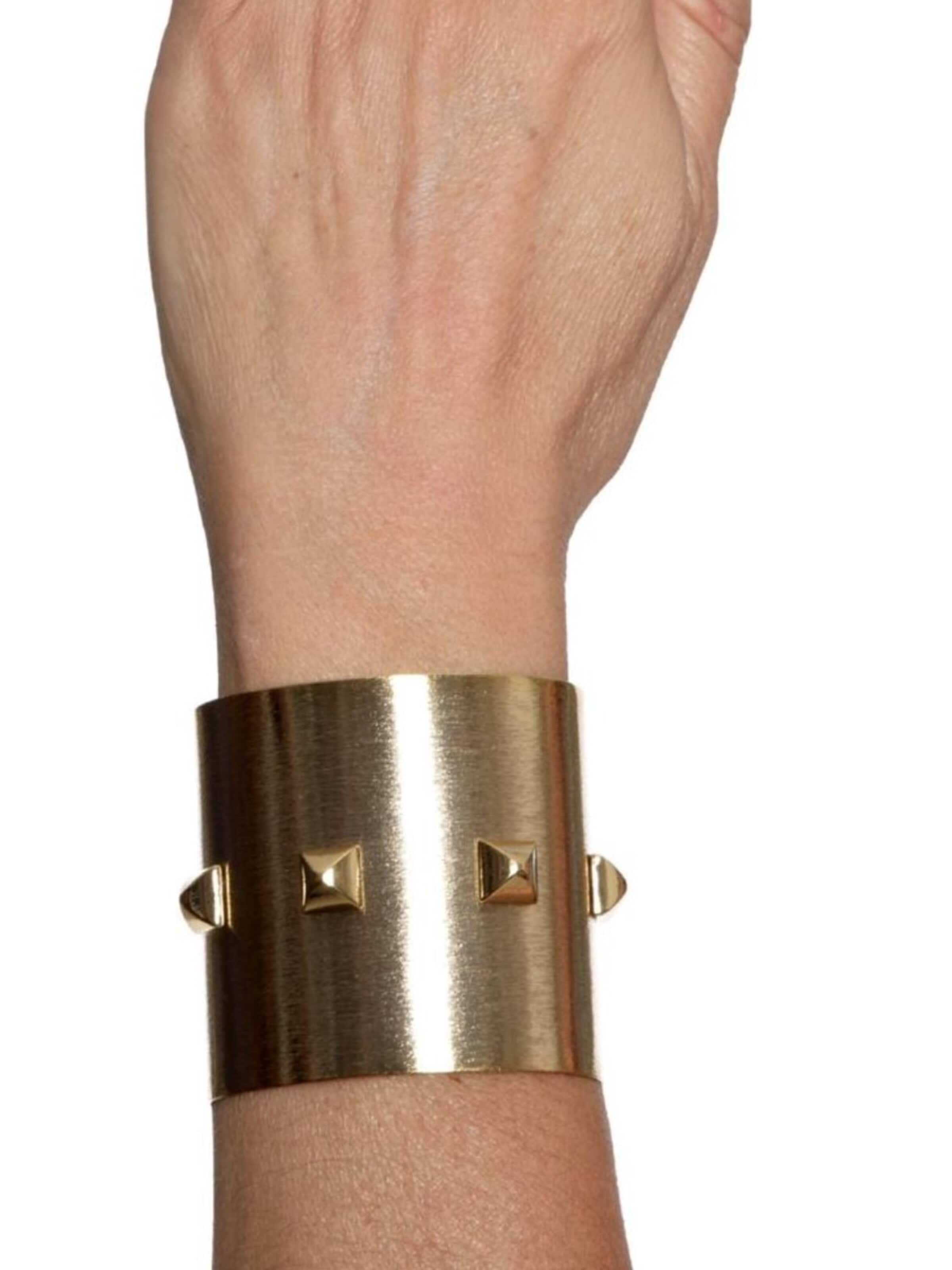 Addicted2 Bracelet in Gold: front