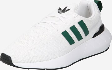 Chaussure de course 'Swift Run 22' ADIDAS ORIGINALS en blanc : devant