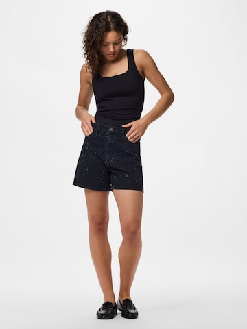 PIECES regular Jeans 'PCGabi' i sort