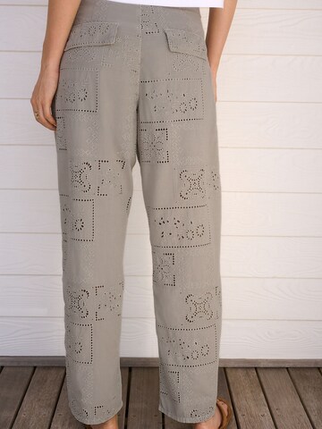 Next Regular Hose in Grün