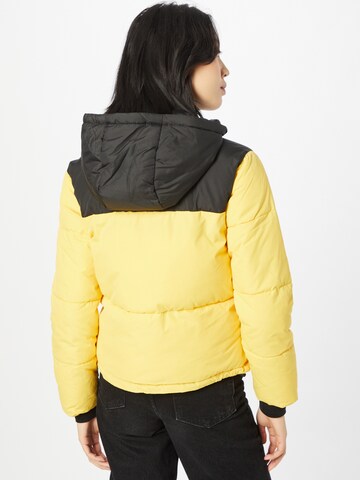 Veste mi-saison 'SANDRA' ONLY en jaune