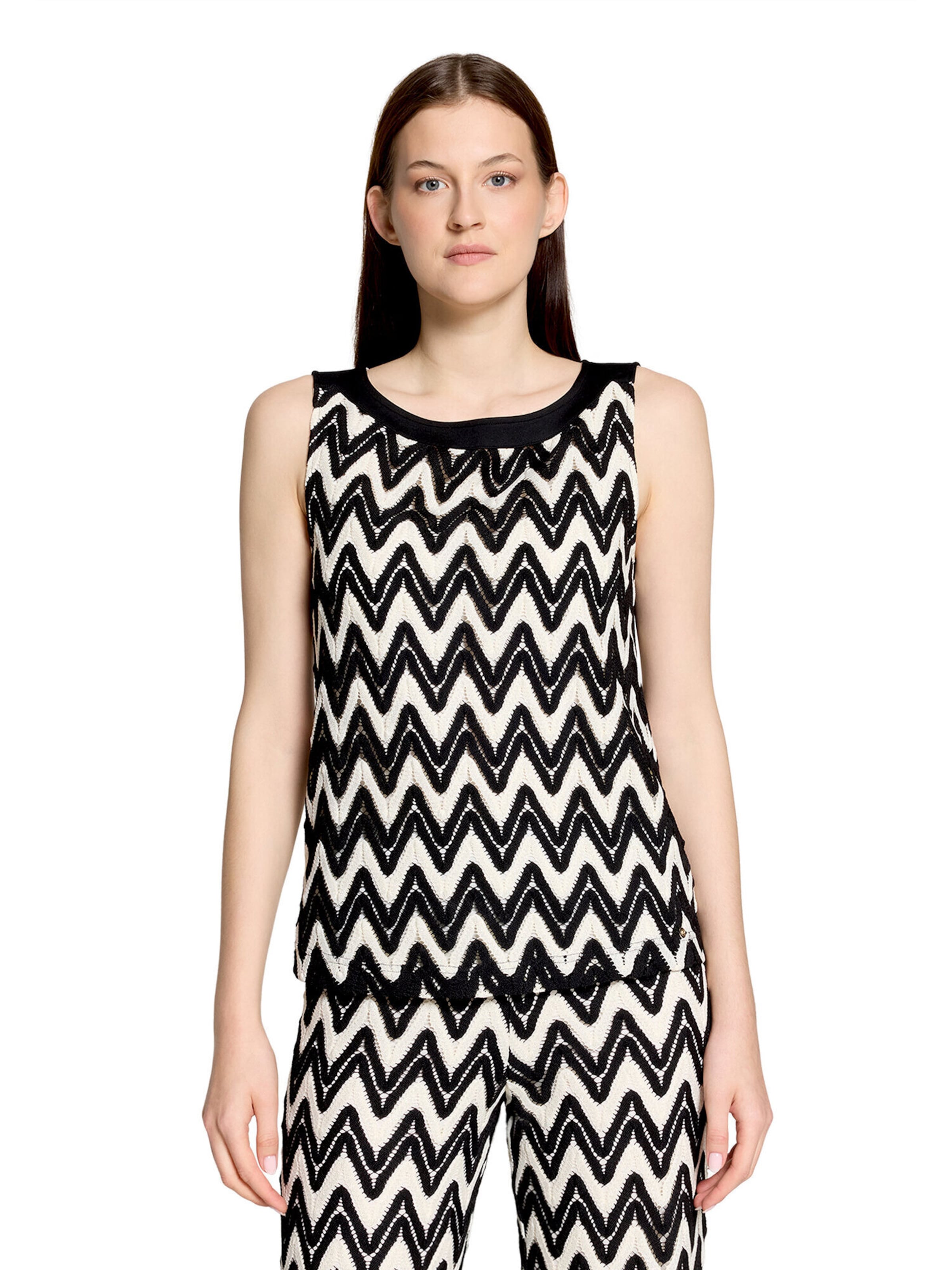 Maglietta di Betty & Co in nero: frontale