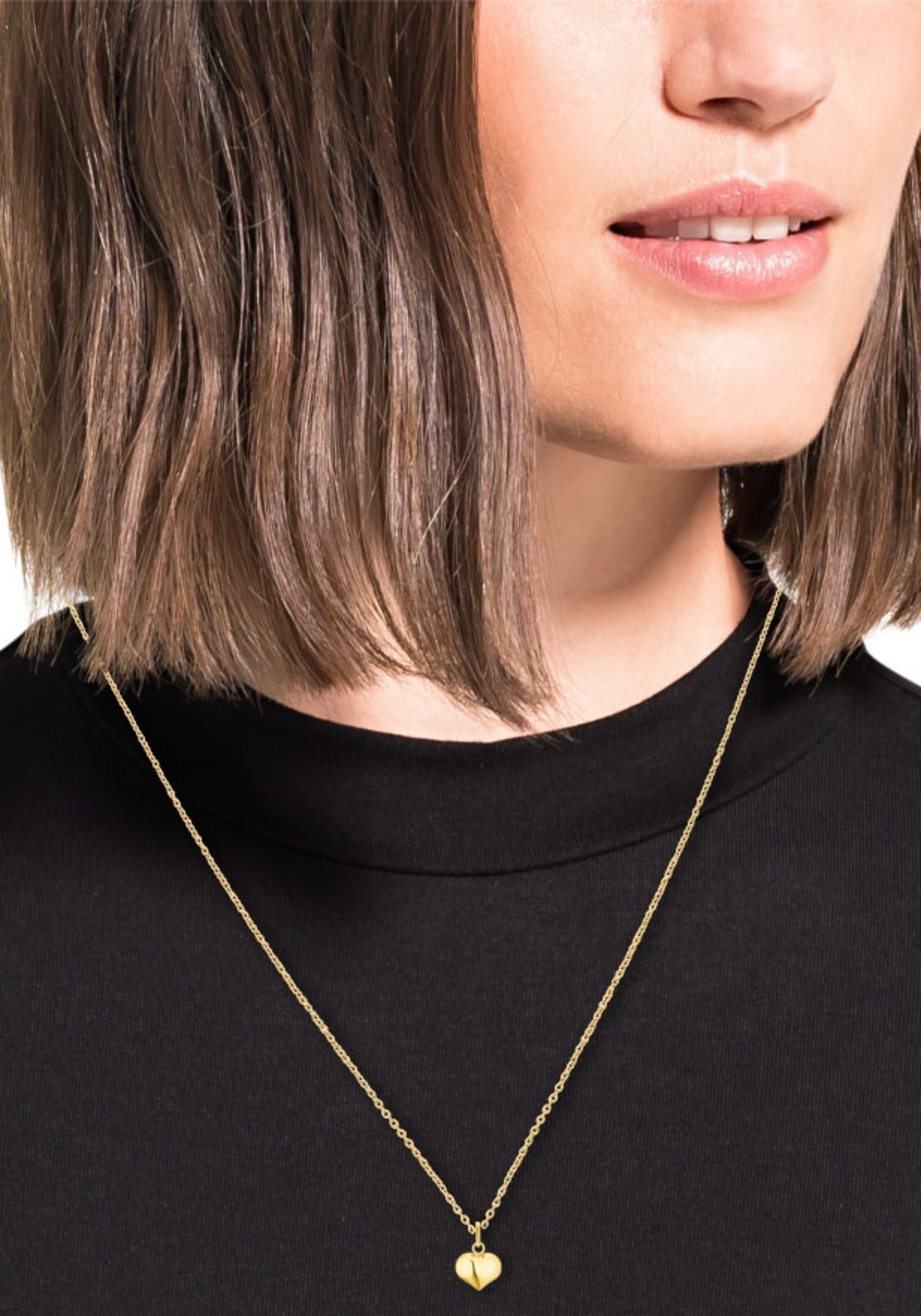 AMOR Pendant in Gold