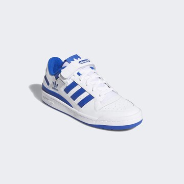 ADIDAS ORIGINALS Низкие кроссовки 'Forum' в Белый
