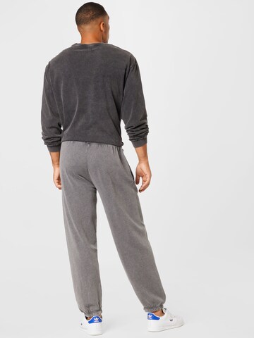 BDG Urban Outfitters Tapered Hose in Schwarz