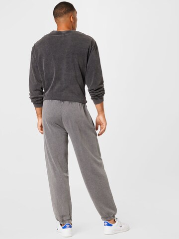 Tapered Pantaloni de la BDG Urban Outfitters pe negru