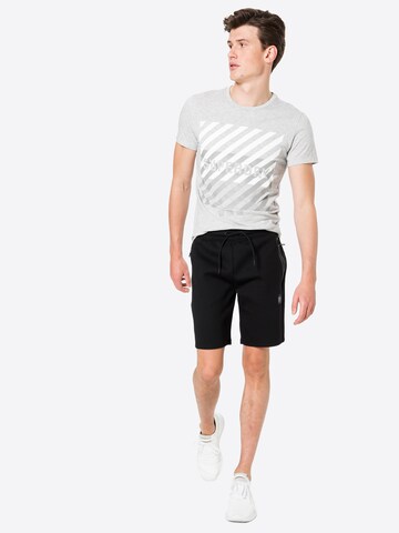 Superdryregular Sportske hlače - crna boja