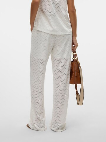 Wide leg Pantaloni 'VMThas' di VERO MODA in bianco