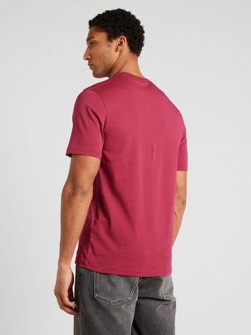 Lyle & Scott T-shirt i röd