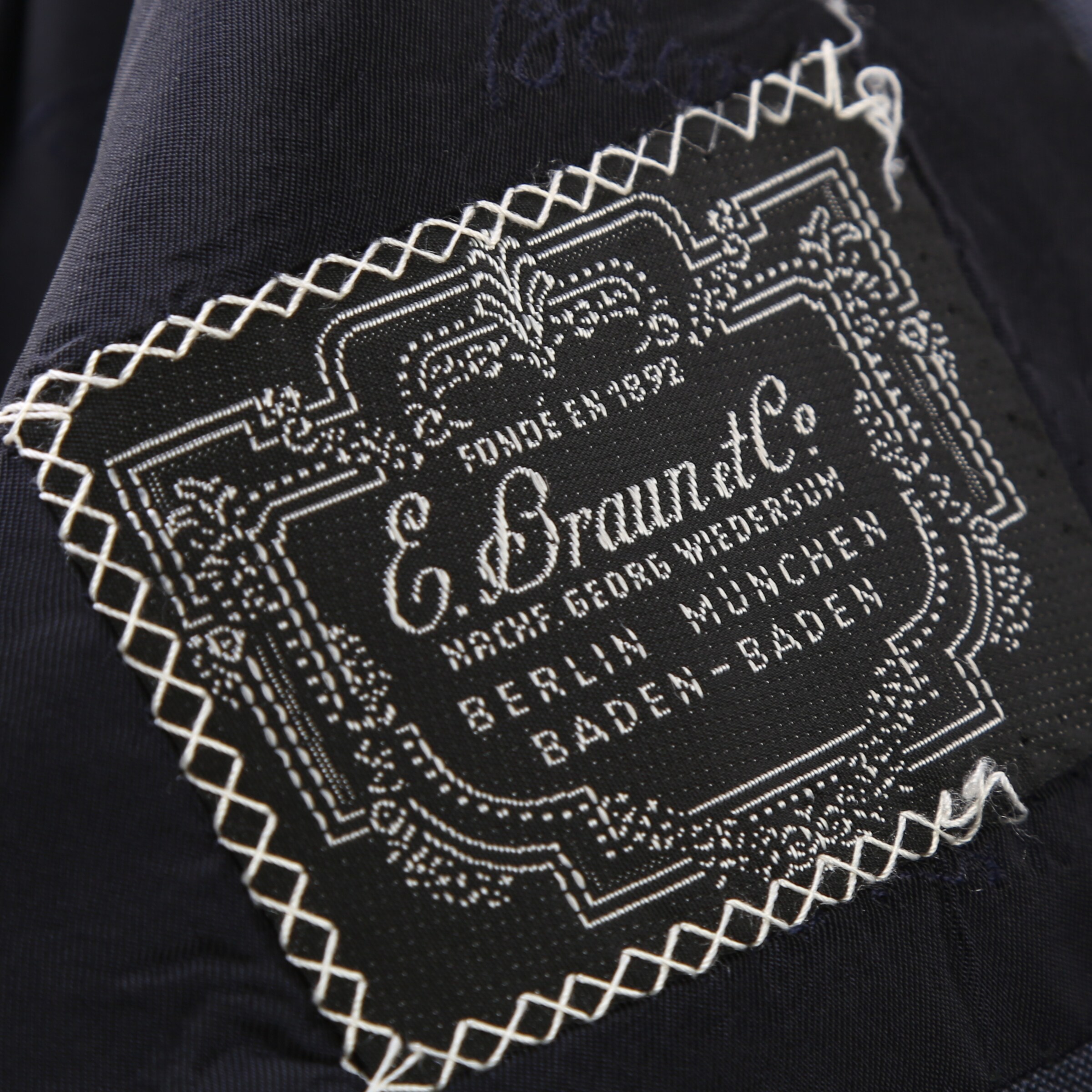 Brioni Sakko M in Blau