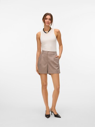VERO MODA Regular Shorts 'VMNILA' in Grau