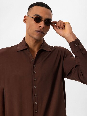 Antioch Comfort fit Button Up Shirt in Brown