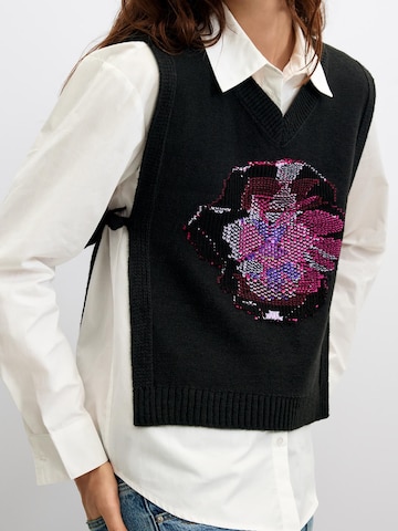 Desigual Μπλούζα σε λευκό