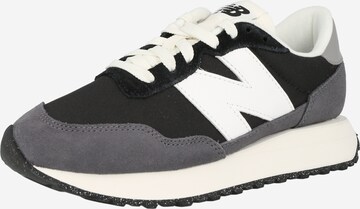 Sneaker bassa '237' di new balance in nero: frontale