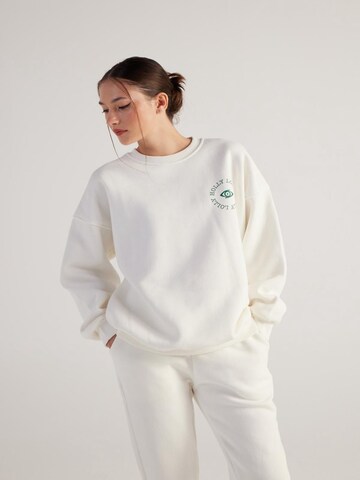 HOLLY LOLLY Sweatshirt in Beige