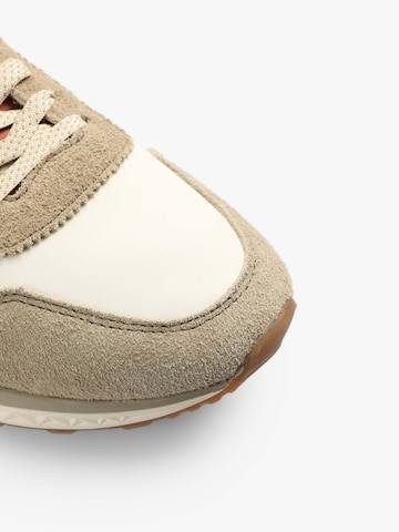 Sneaker bassa 'Harry' di Scalpers in beige